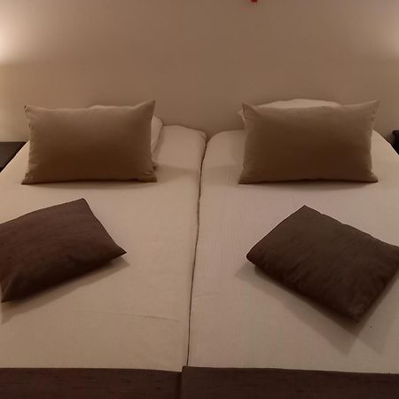 Hebergement Confort Comfortlogies La Fontanella لاروش ان اردين المظهر الخارجي الصورة